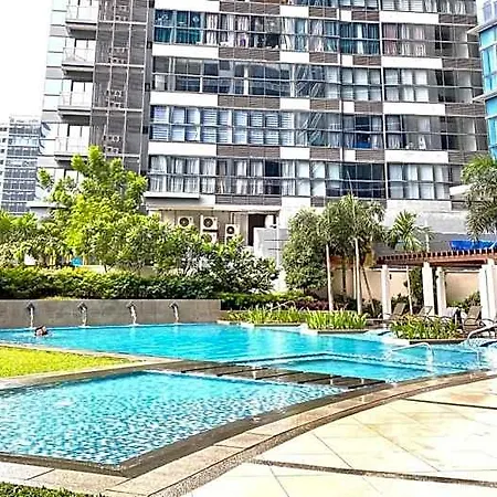 Lovely 1 Bedroom City View In Uptown Bgc