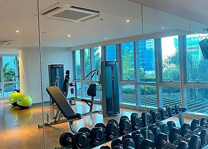Lovely 1 Bedroom View In Uptown Bgc 4*