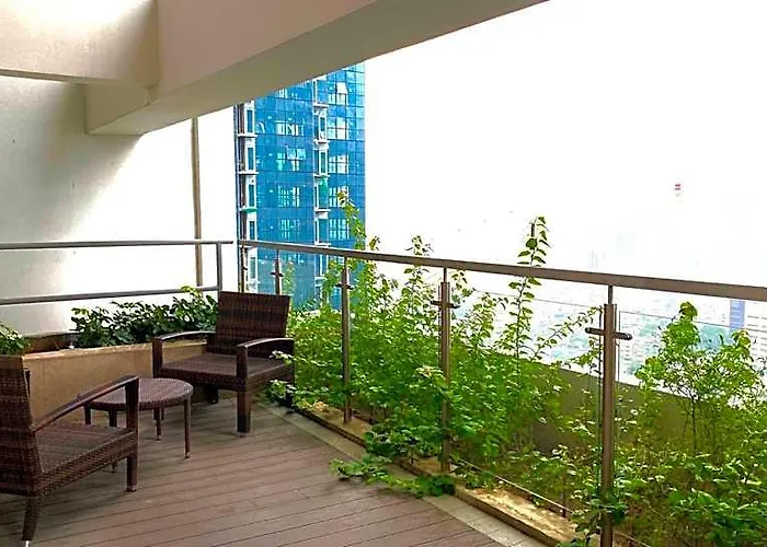 호텔 Lovely 1 Bedroom View In Uptown Bgc 마닐라