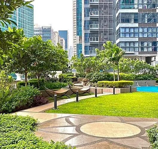 Lovely 1 Bedroom View In Uptown Bgc 4*