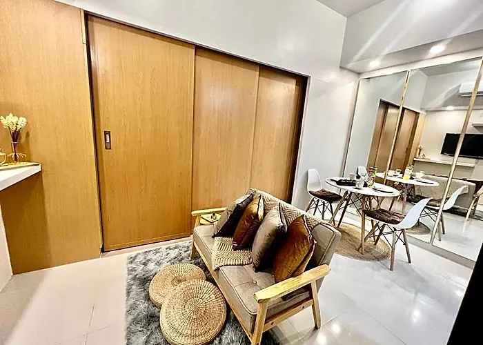Lovely 1 Bedroom View In Uptown Bgc 마닐라