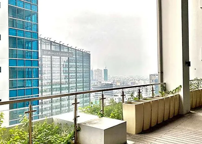 호텔 Lovely 1 Bedroom View In Uptown Bgc 4*
